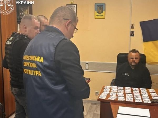 В Николаевской области 20-летнему водителю за взятку в 9400 гривен присудили 4 года за решеткой