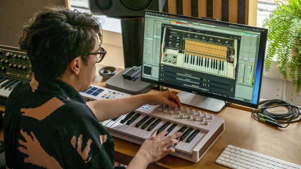 MIDI-клавиатура без навыков игры на пианино: с чего начать