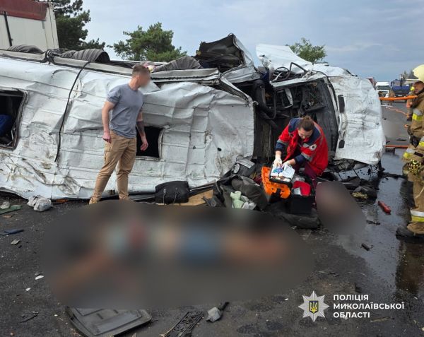 В автокатастрофе на трассе «Одесса-Николаев» погибли девять человек