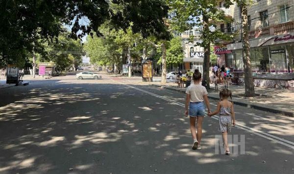 В Николаеве из детской больницы сбежали две маленькие пациентки: полиция просит помощи в розыске