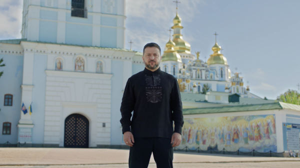 Зеленський у День незалежності: Ворог рахував наші ресурси, техніку, але не взяв до уваги ключове – людей