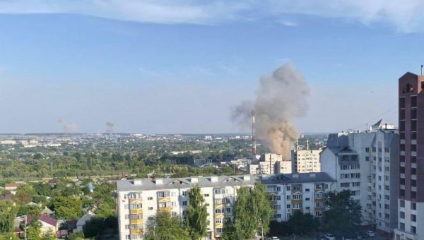 В Белгороде ракетный удар поразил складской комплекс площадью 12 тысяч квадратных метров.