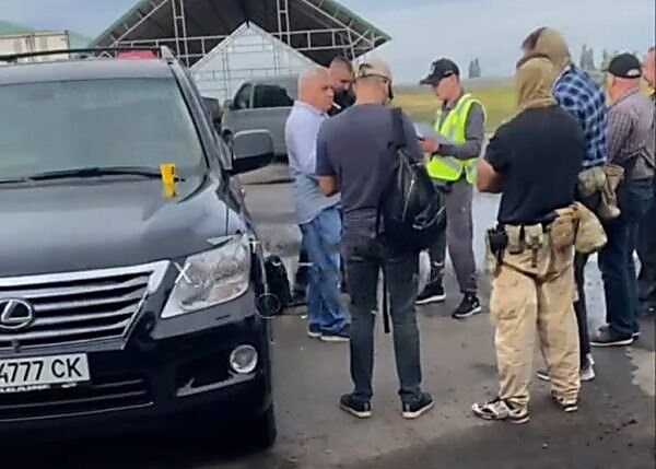 Задержан николаевский экс-нардеп Вадим Подберезняк за схемы для уклонистов