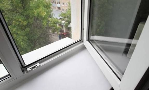 В Николаеве ночью из окна городской больницы выпала пациентка