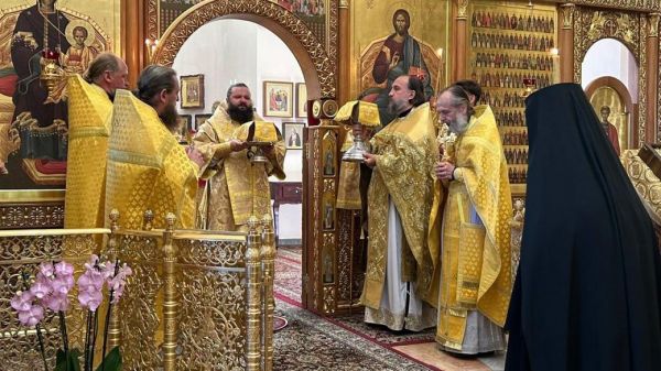 Ровенский митрополит Пимен отслужил в Иерусалиме с российским шпионом в рясе