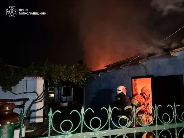 Спасатели Николаевщины ликвидировали два пожара, возникших из-за обстрелов