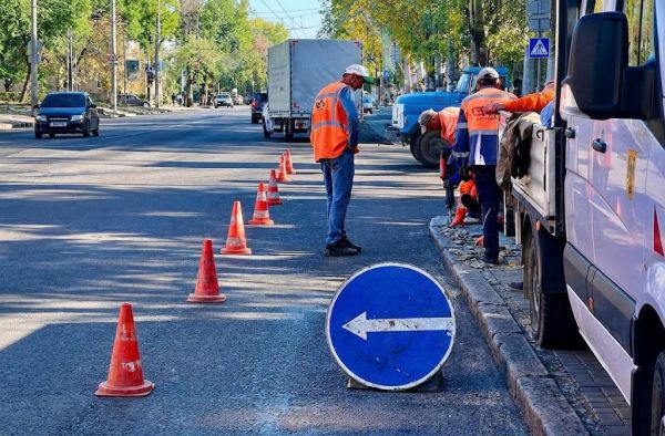В центре Николаева делают еще один удобный пешеходный переход