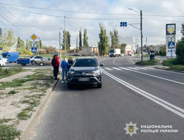 Водитель на кроссовере Toyota Rav 4 в Николаеве сбила женщину на пешеходном переходе