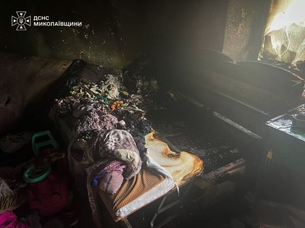 На Николаевщине сосед вытащил из горящего дома двух детей пока спасатели мчали на пожар 20 километров