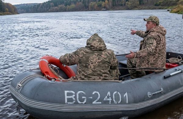 Молдавская полиция задержала украинских пограничников, которые преследовали уклониста и пересекли границу (видео)