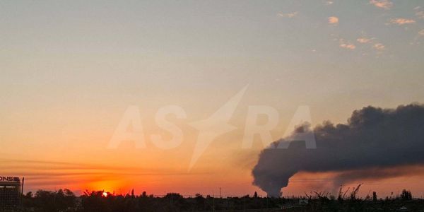Удары по инфраструктуре Ростова: горит нефтетерминал и поврежден железнодорожный мост