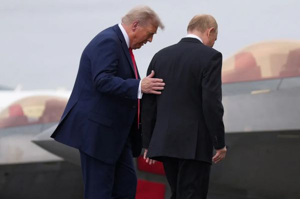 Трамп заявил, что Украине нужен другой президент