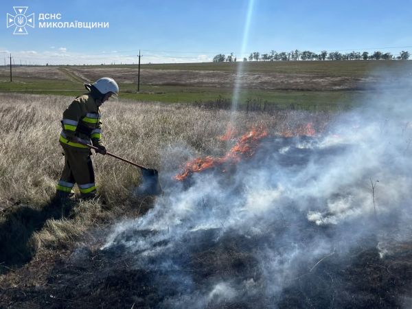 Последствия вражеских ударов и огонь в Николаеве: за сутки спасатели потушили пять пожаров