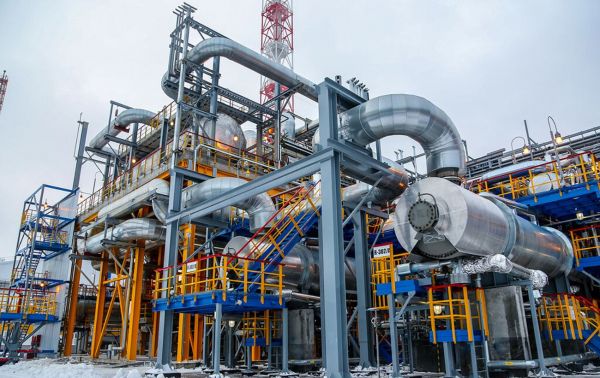 В Ростовской области третьи сутки что-то пылает – то ли камыш, то ли завод нефтепродуктов